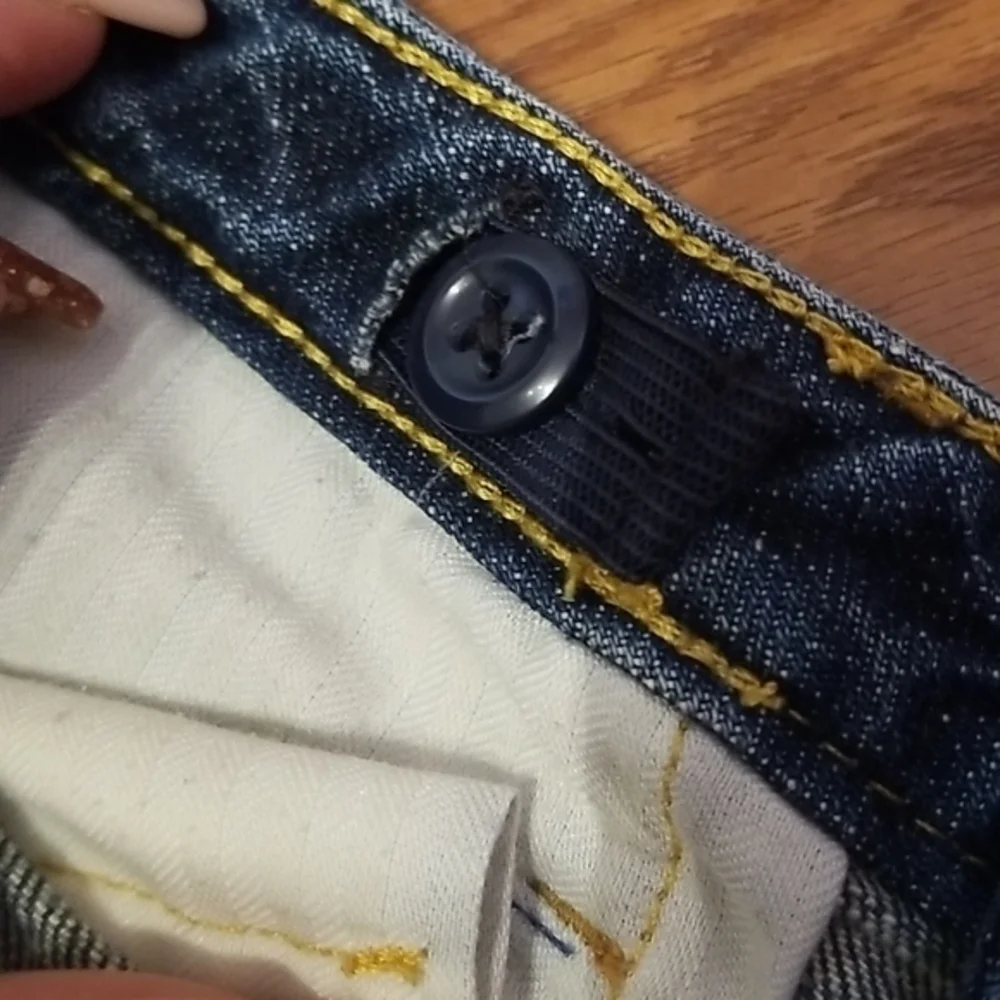 Girls gap shorts size 12 reg embroidery on back pockets‎